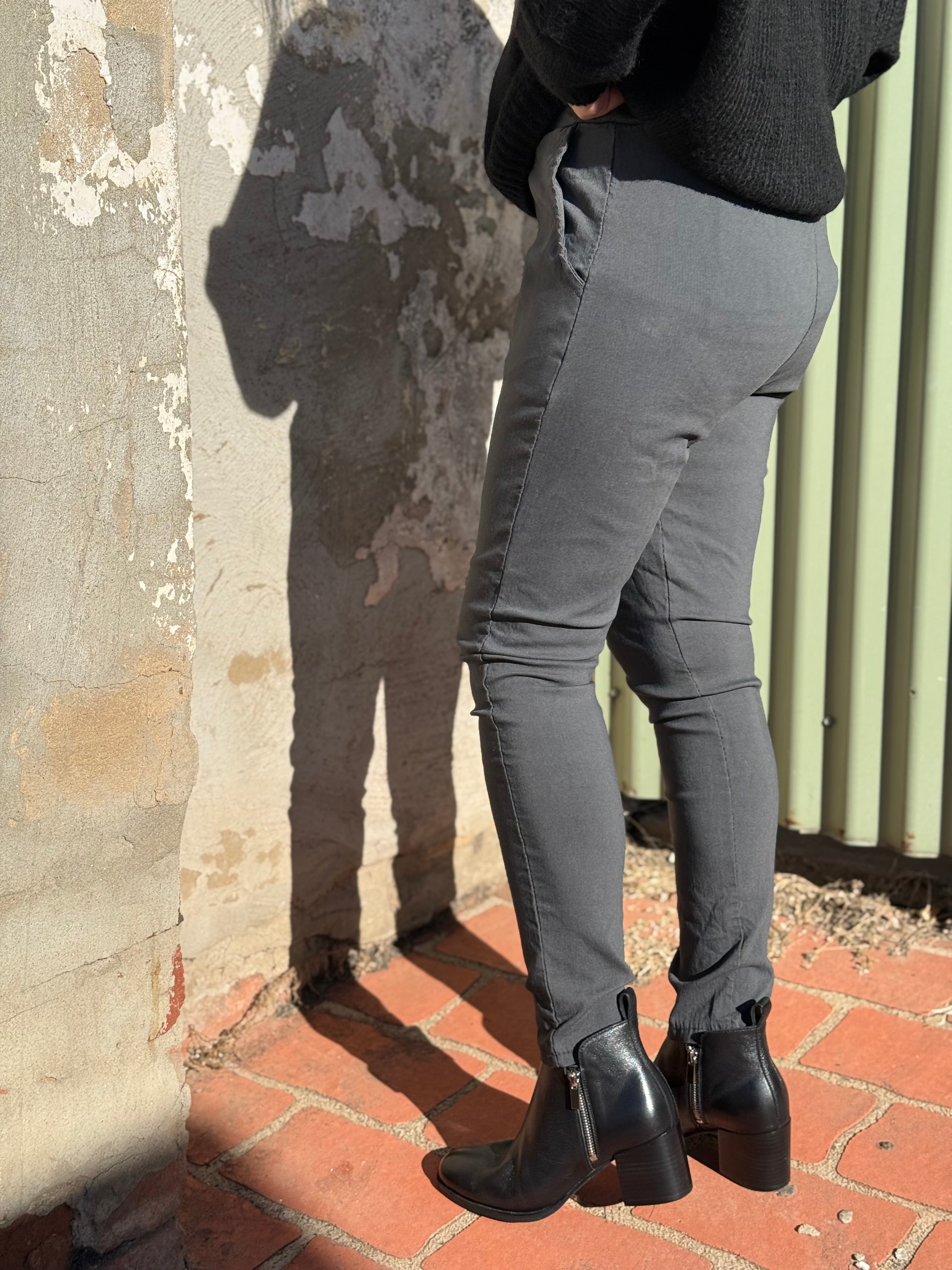 Fundamental Pant - Grey