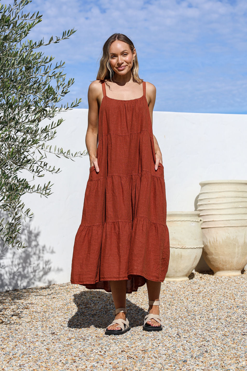 Strato Linen Dress - Coco