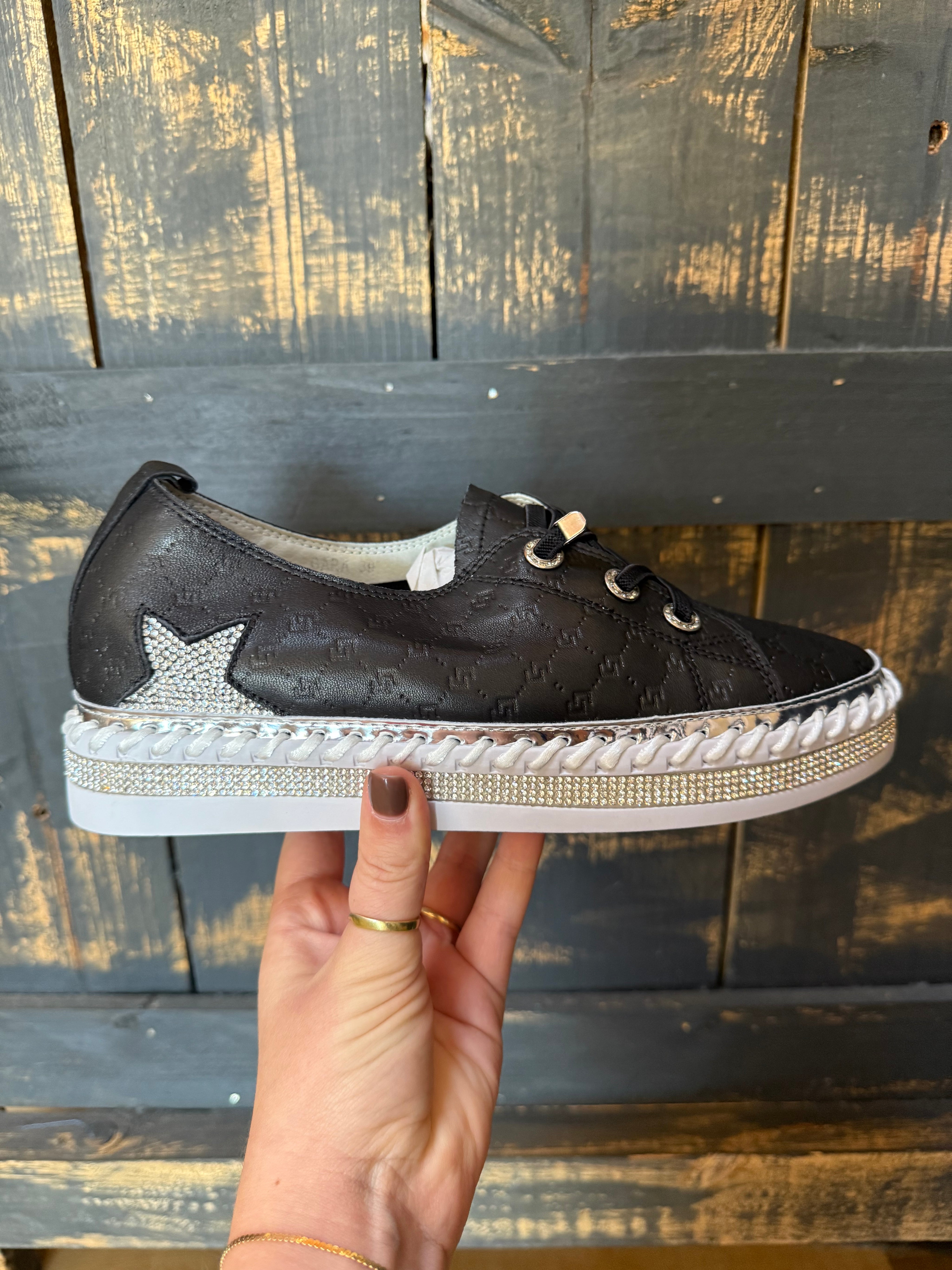 Cara Shoe - Black