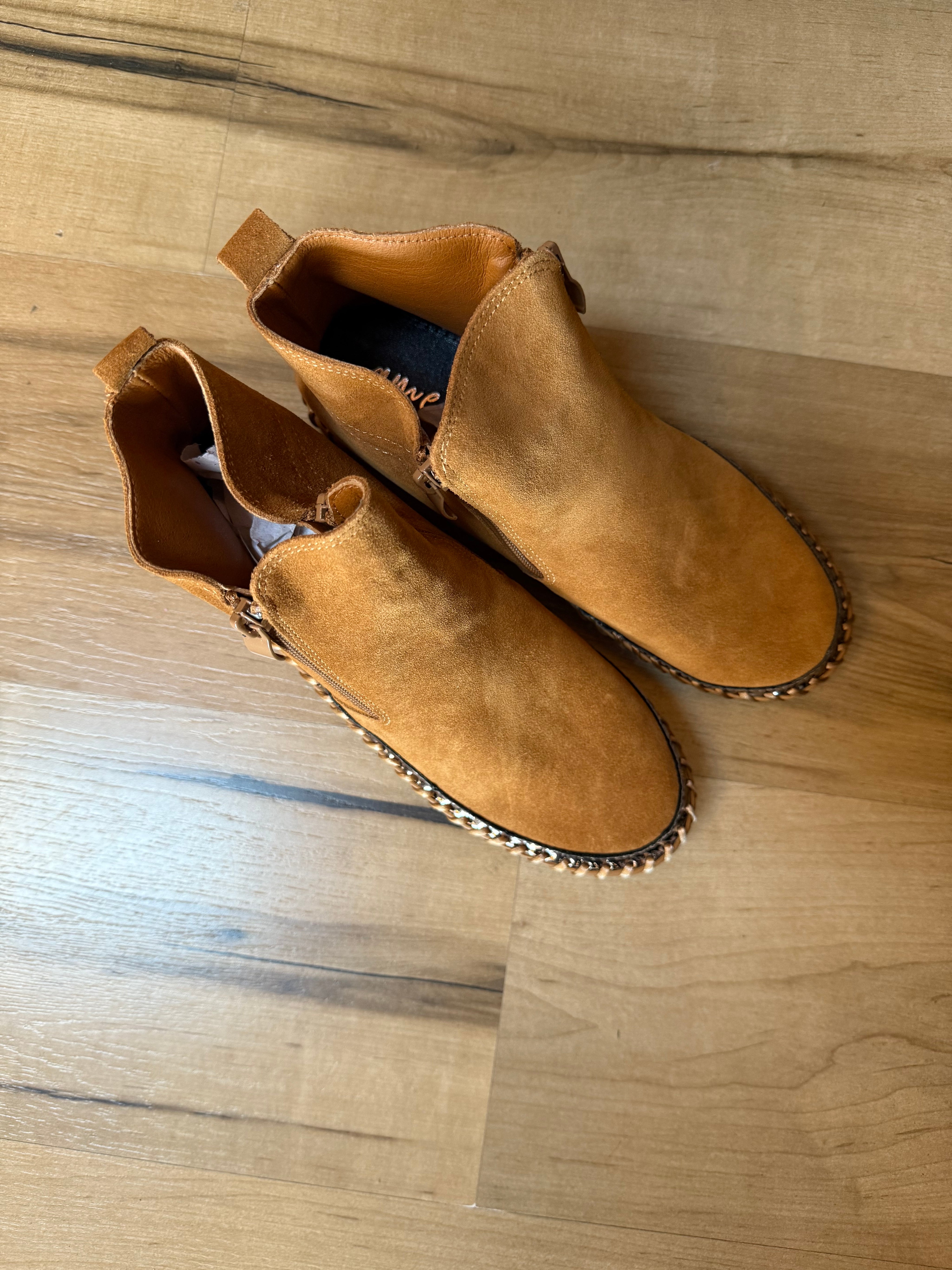 Pippa Shoe - Tan