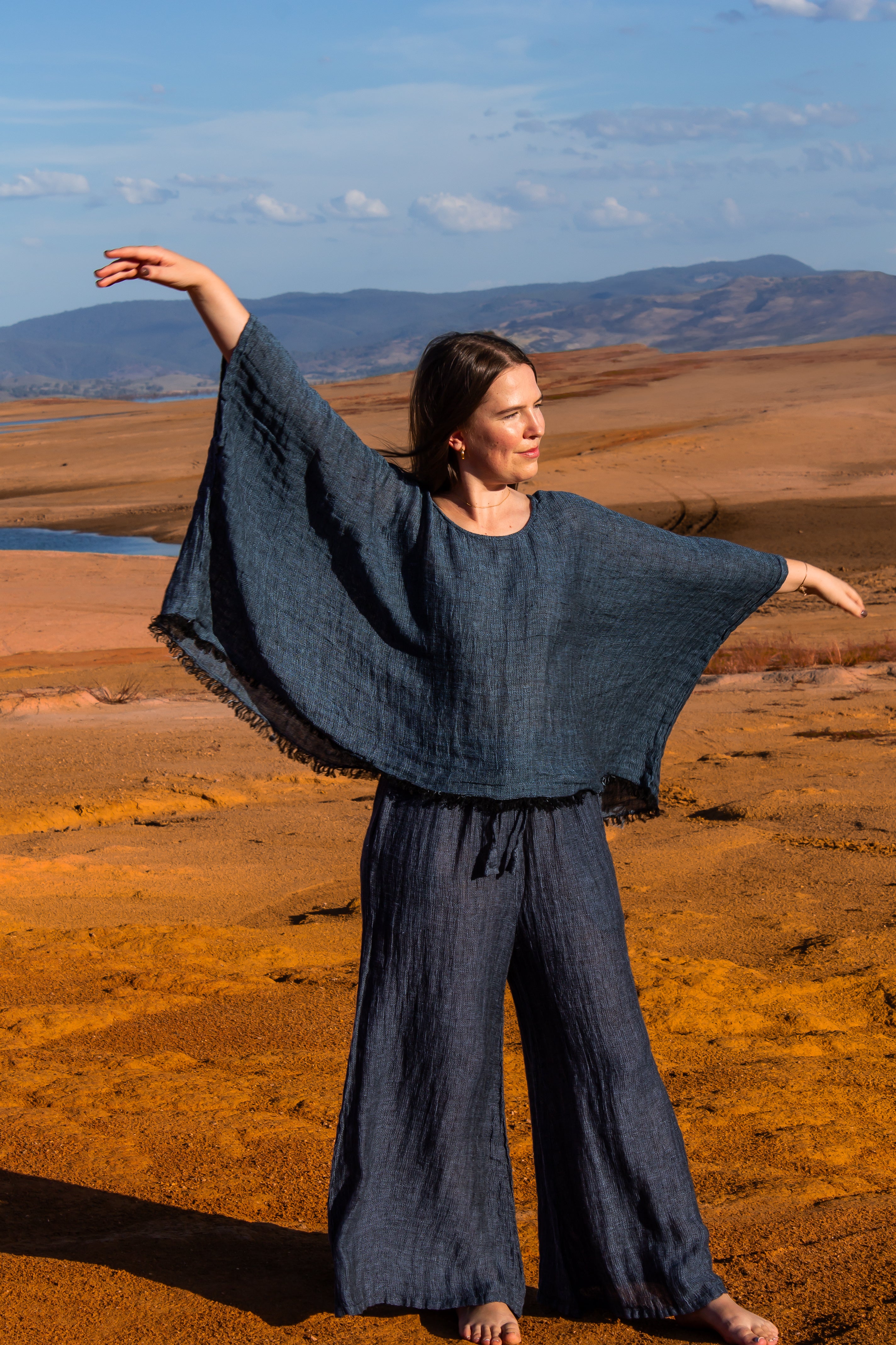 Bono Top - Black + Azure Mesh