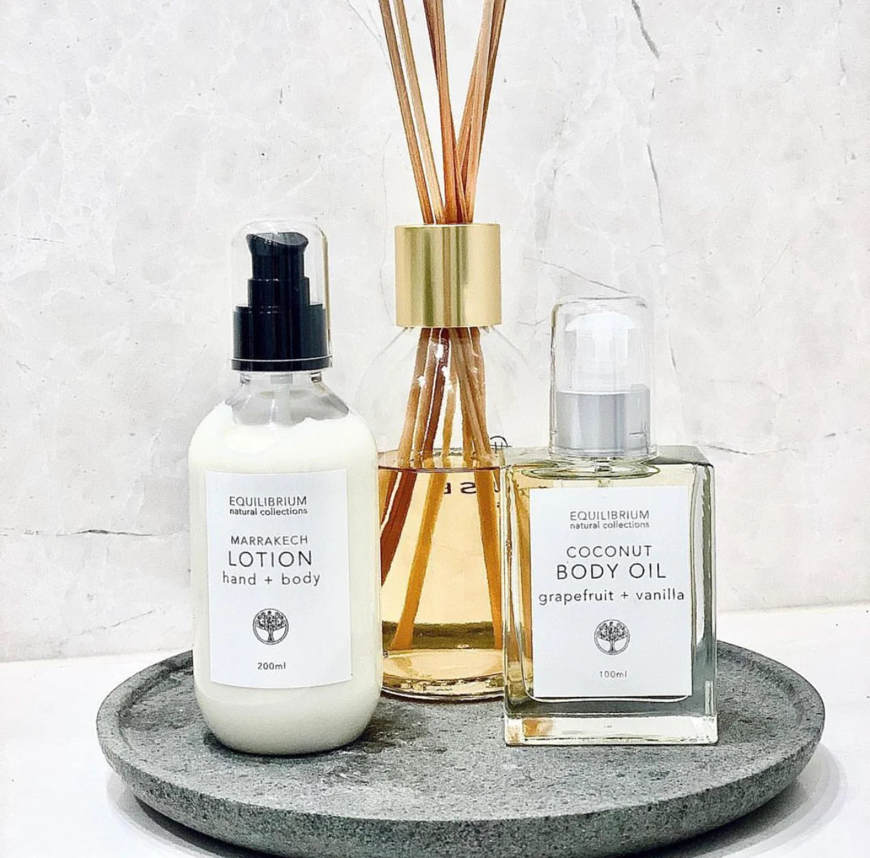 COCONUT hydrate + reduce inflammation GRAPEFRUIT enliven + smell like summer 100ML