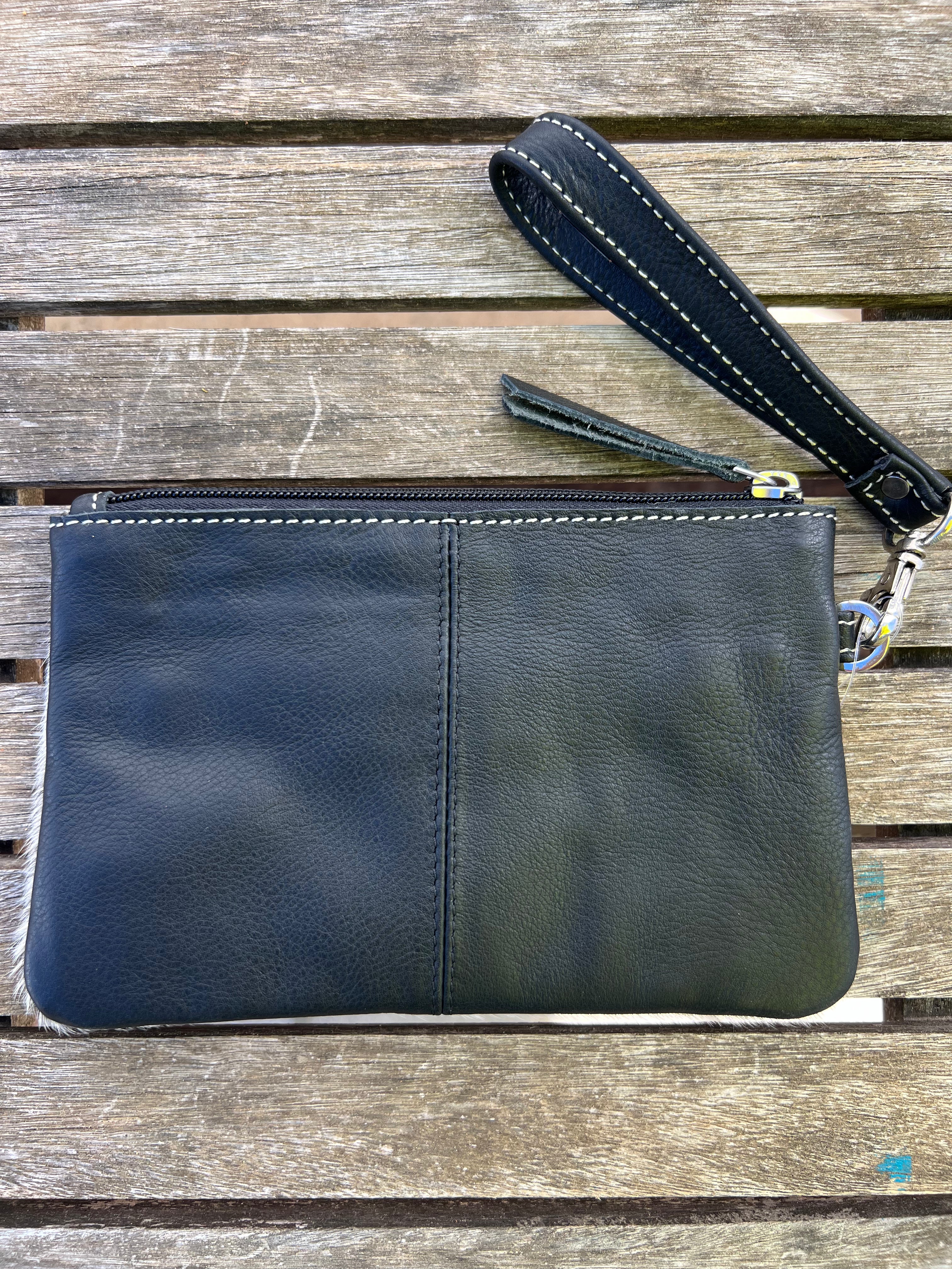 Cowhide Clutch Para - Black 3