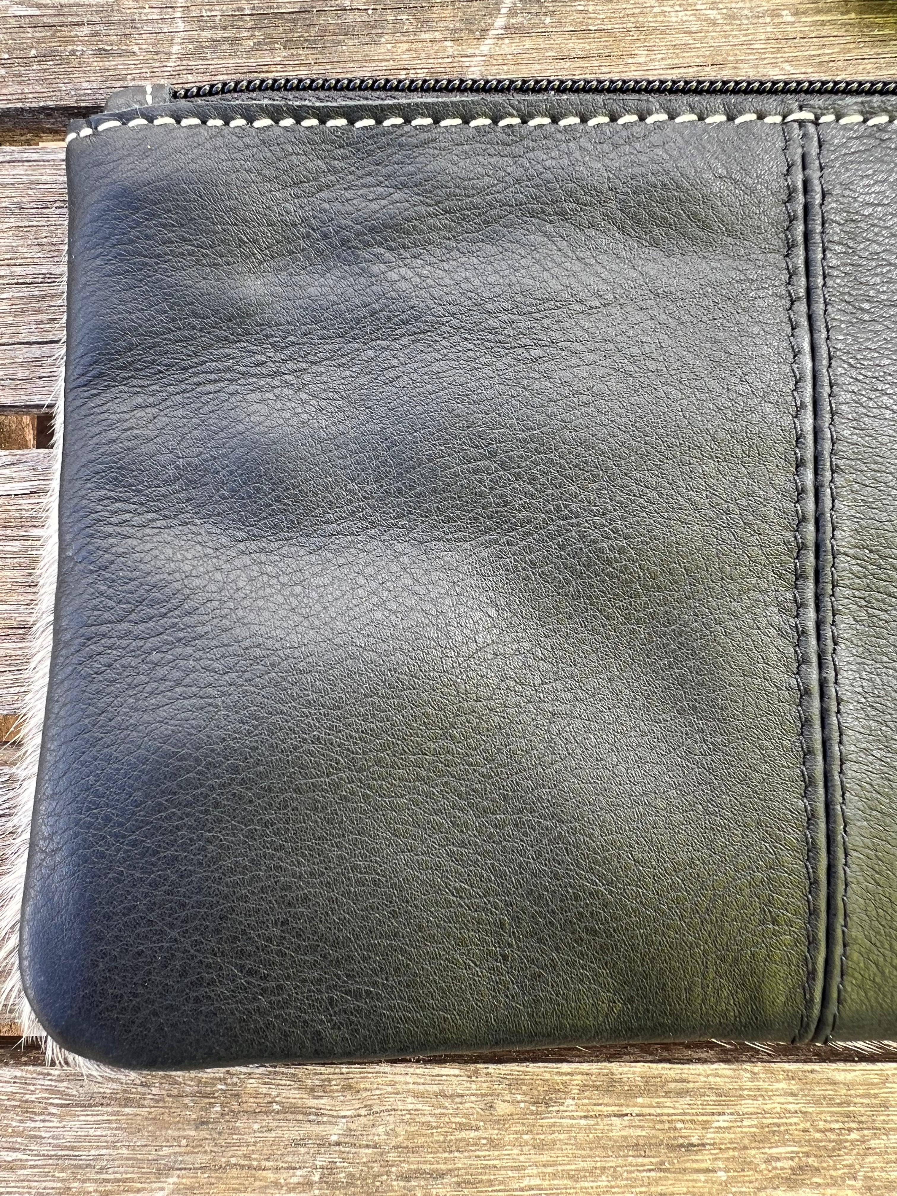 Cowhide Clutch Para - Black 3