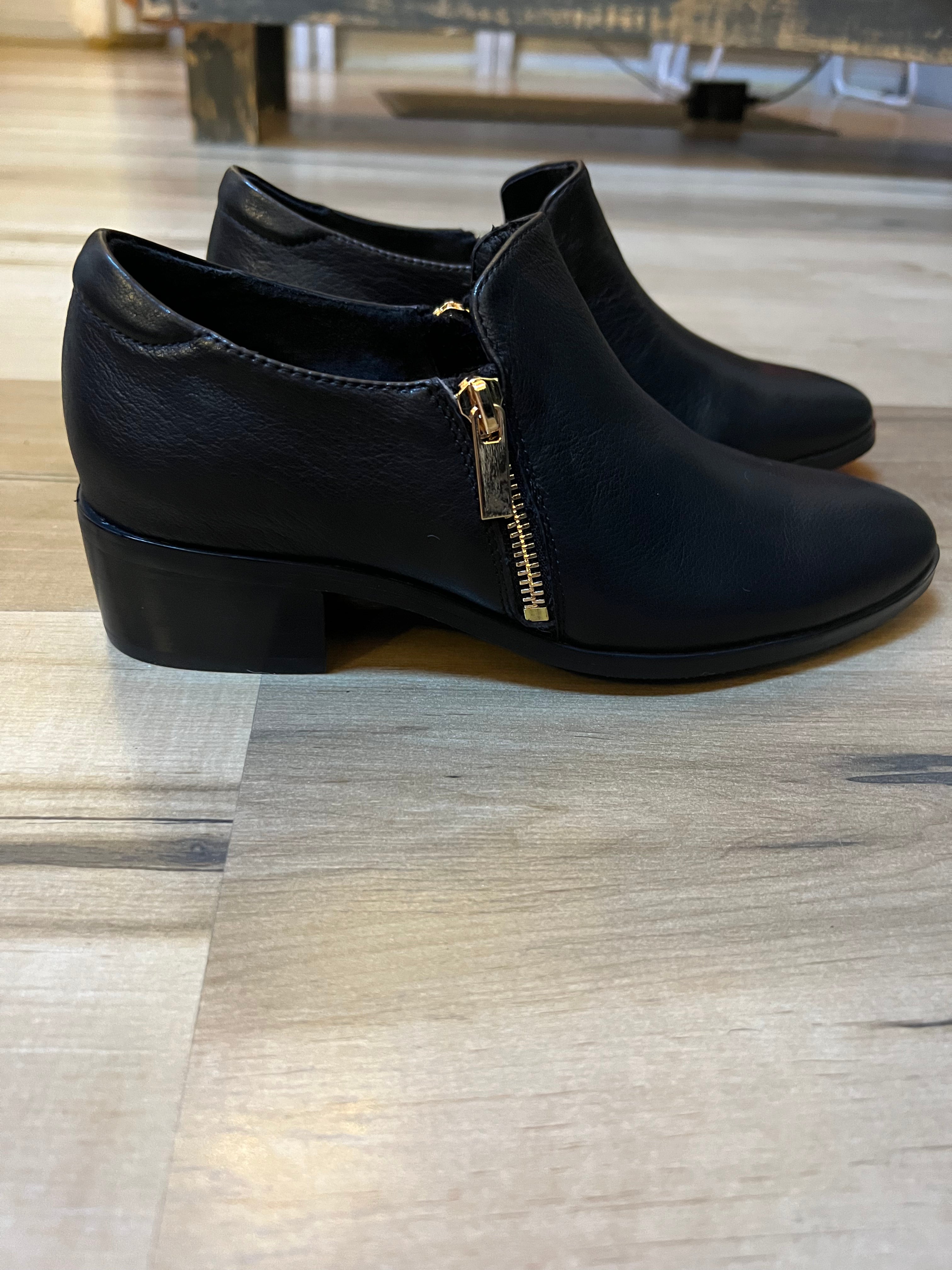 Geneva Shoe - Black