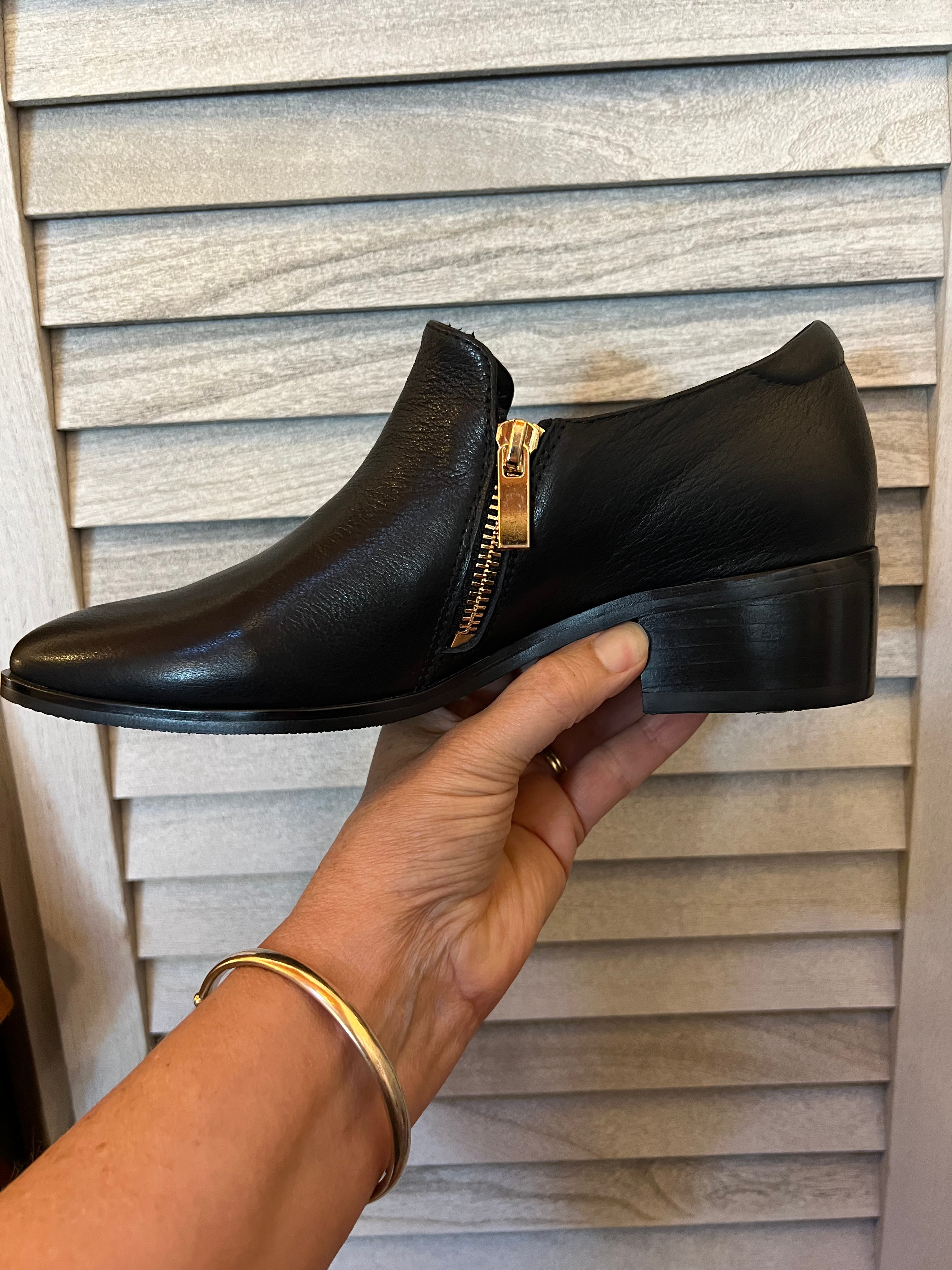Geneva Shoe - Black