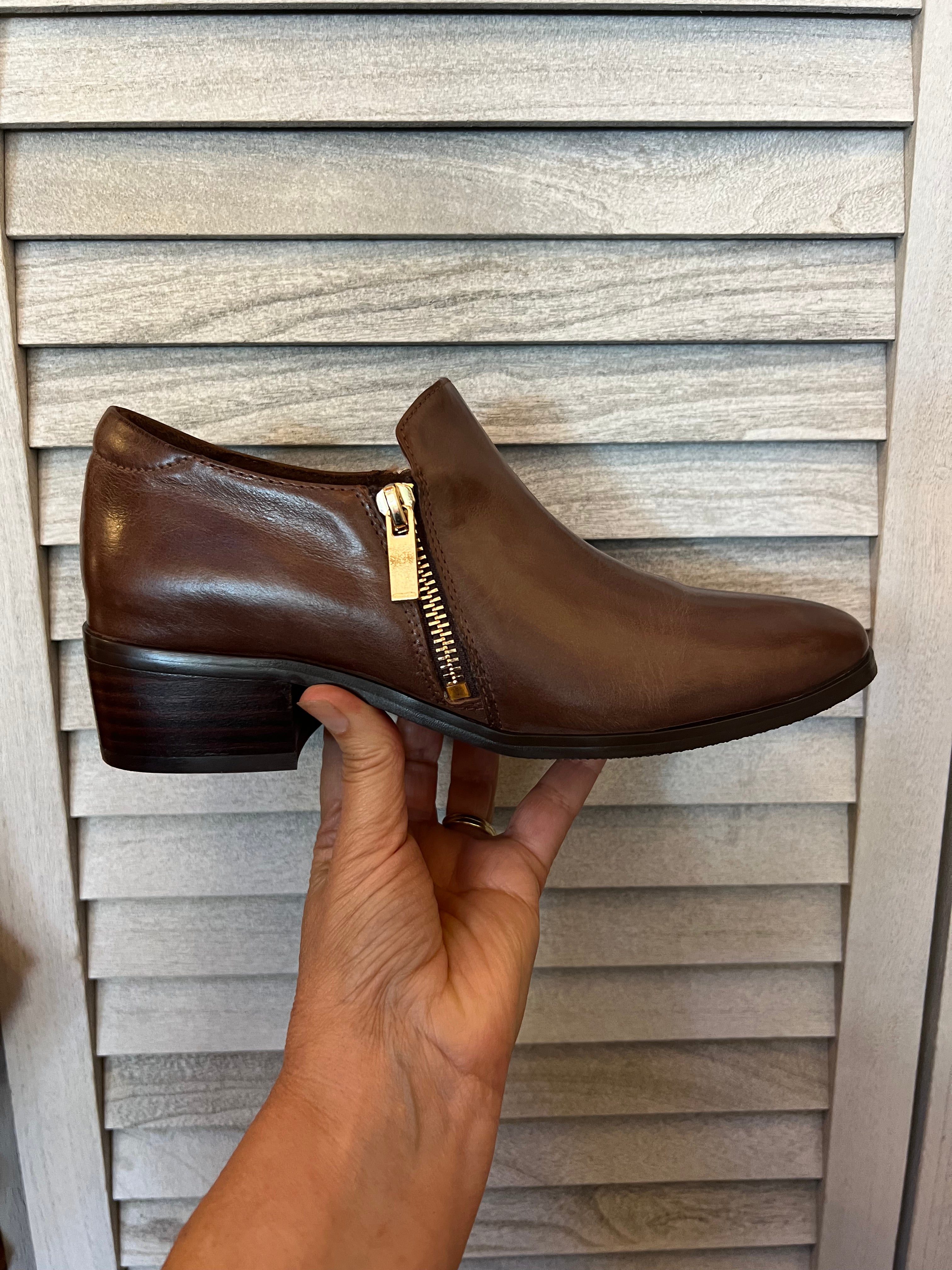 Geneva Shoe - Chocolate