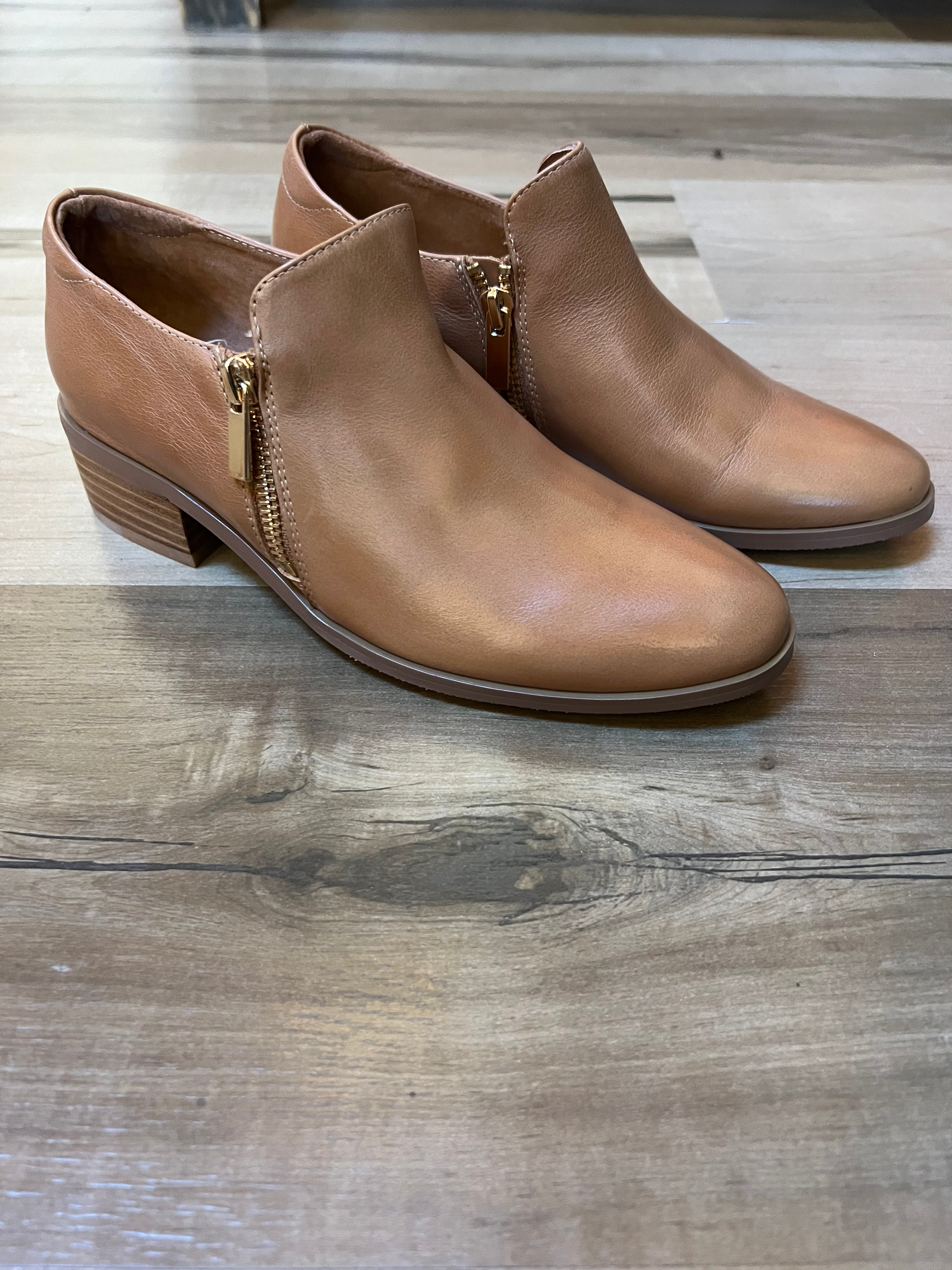 Geneva Shoe - Tan