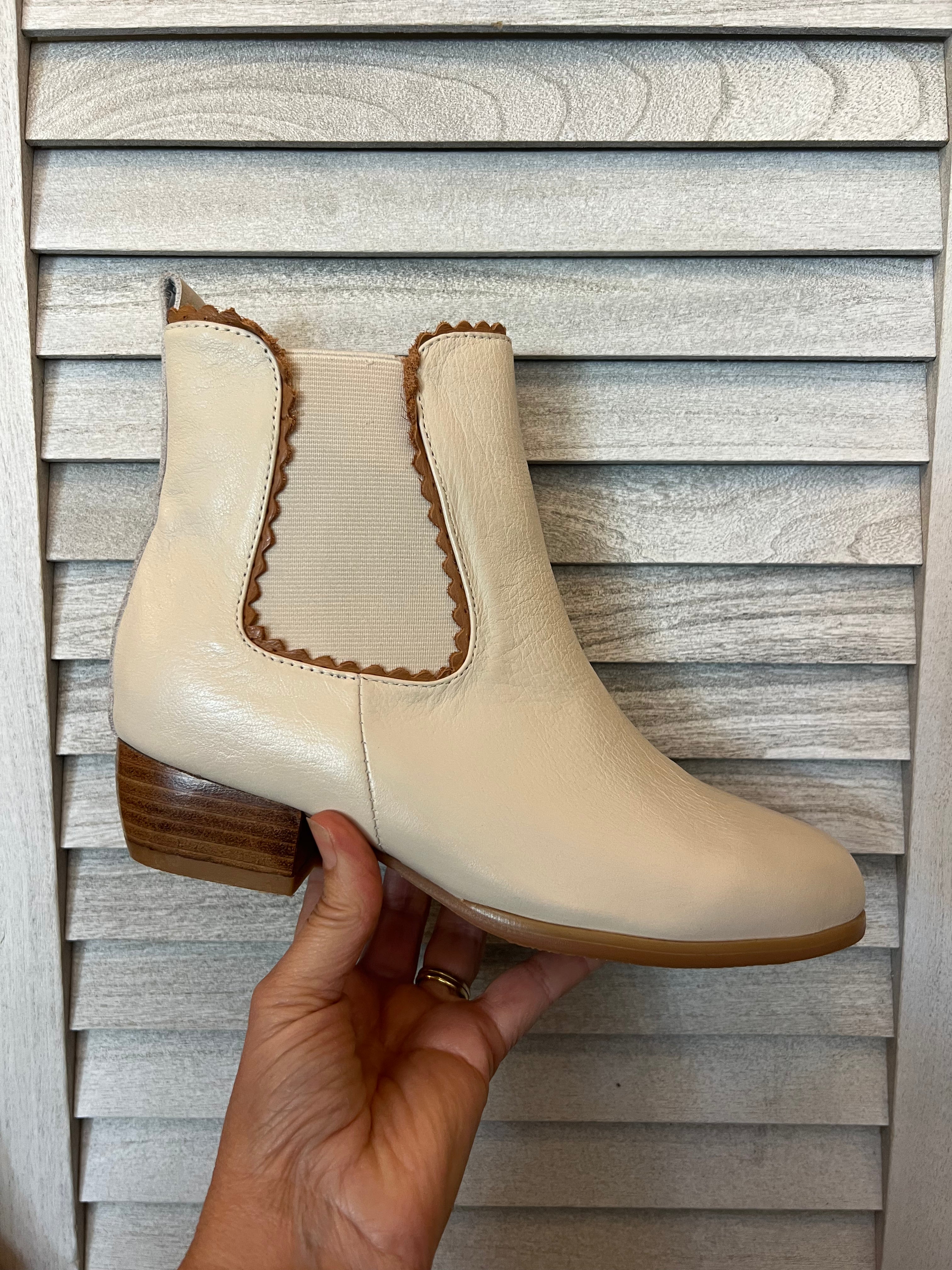 Woodstock Boot - Ivory