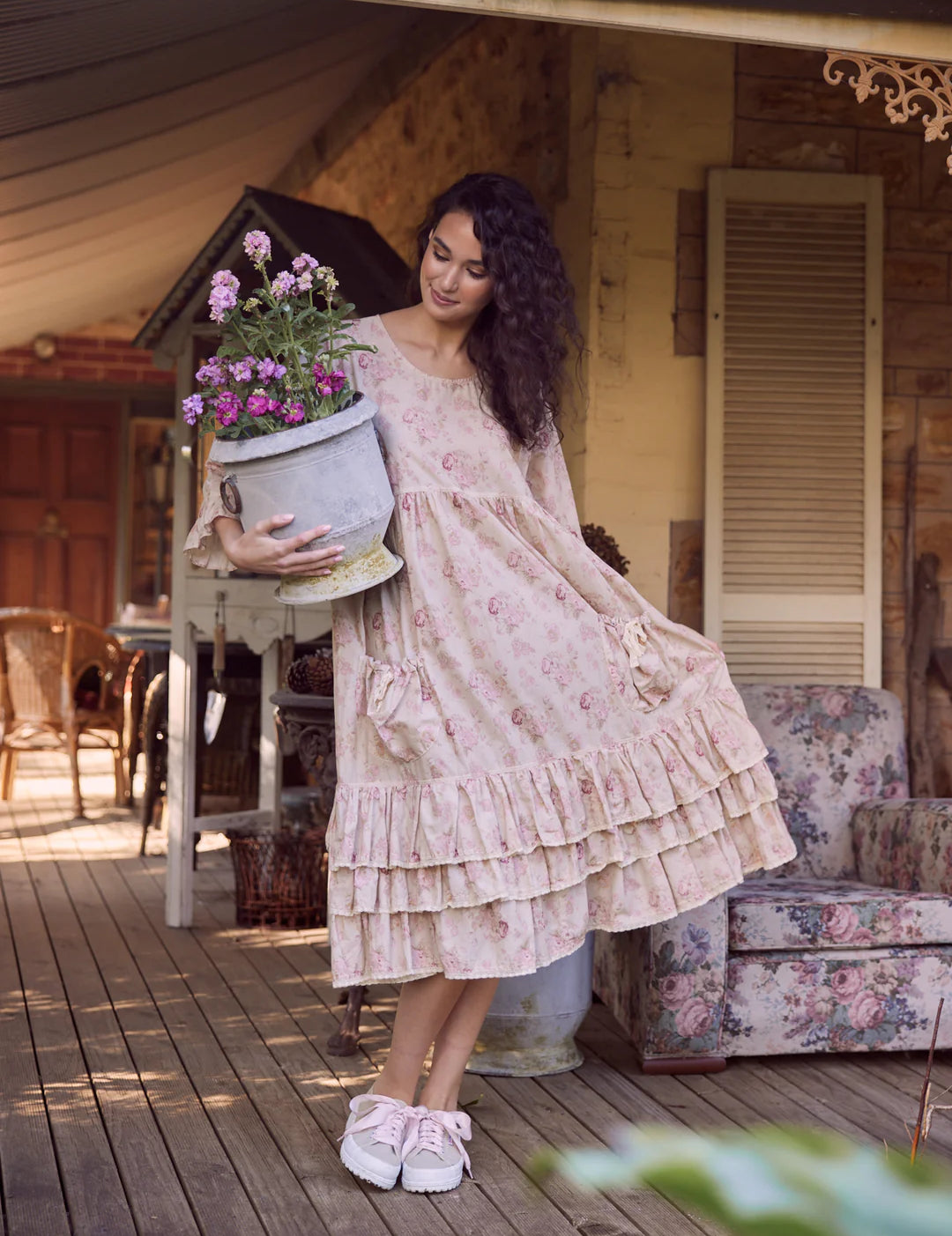 Miss_Rose_Aug_5104_1080x_1a6f3b2a-061a-475f-8e43-6009f60fe731.webp