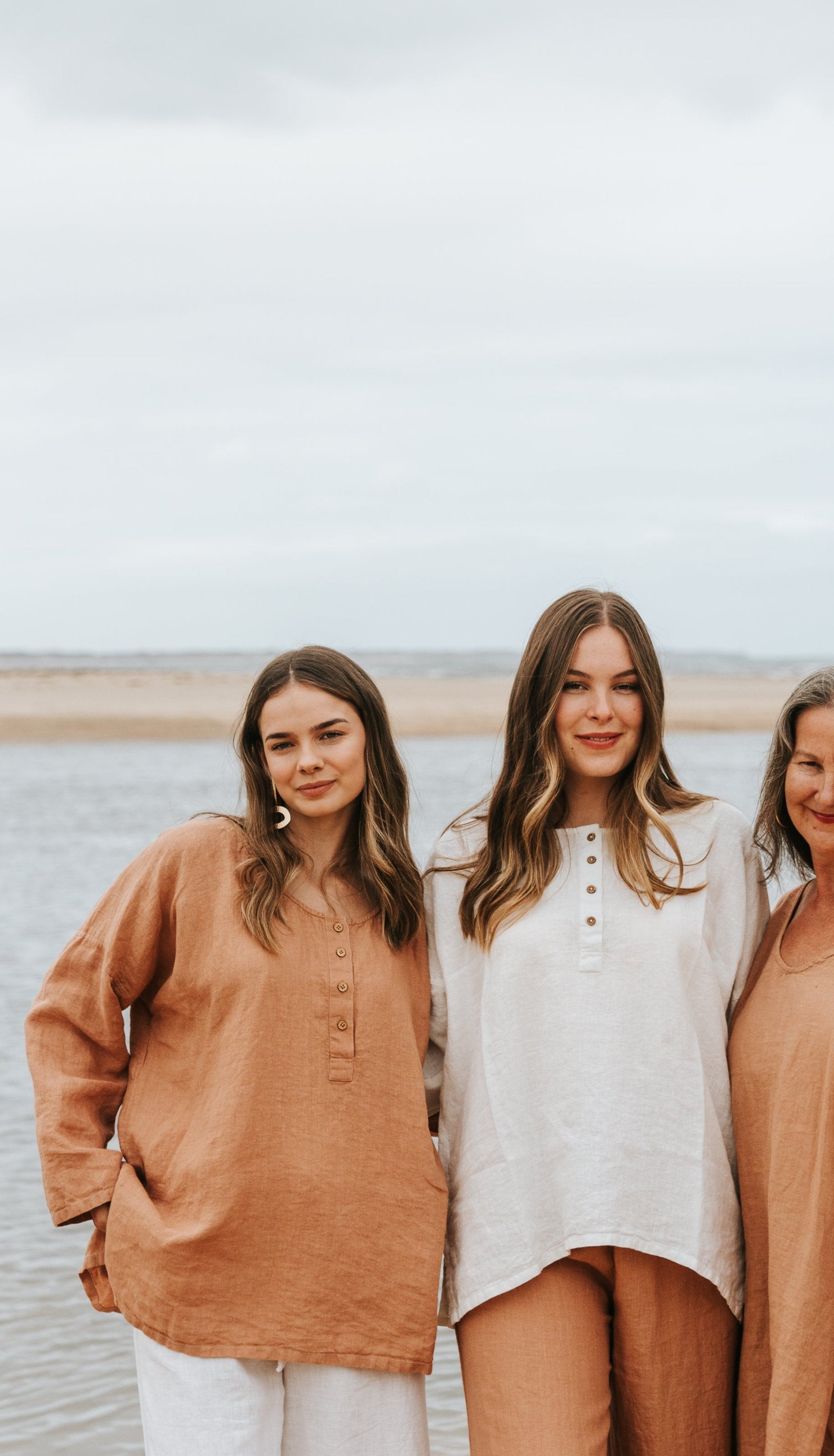 Moneta Top - Clay Linen