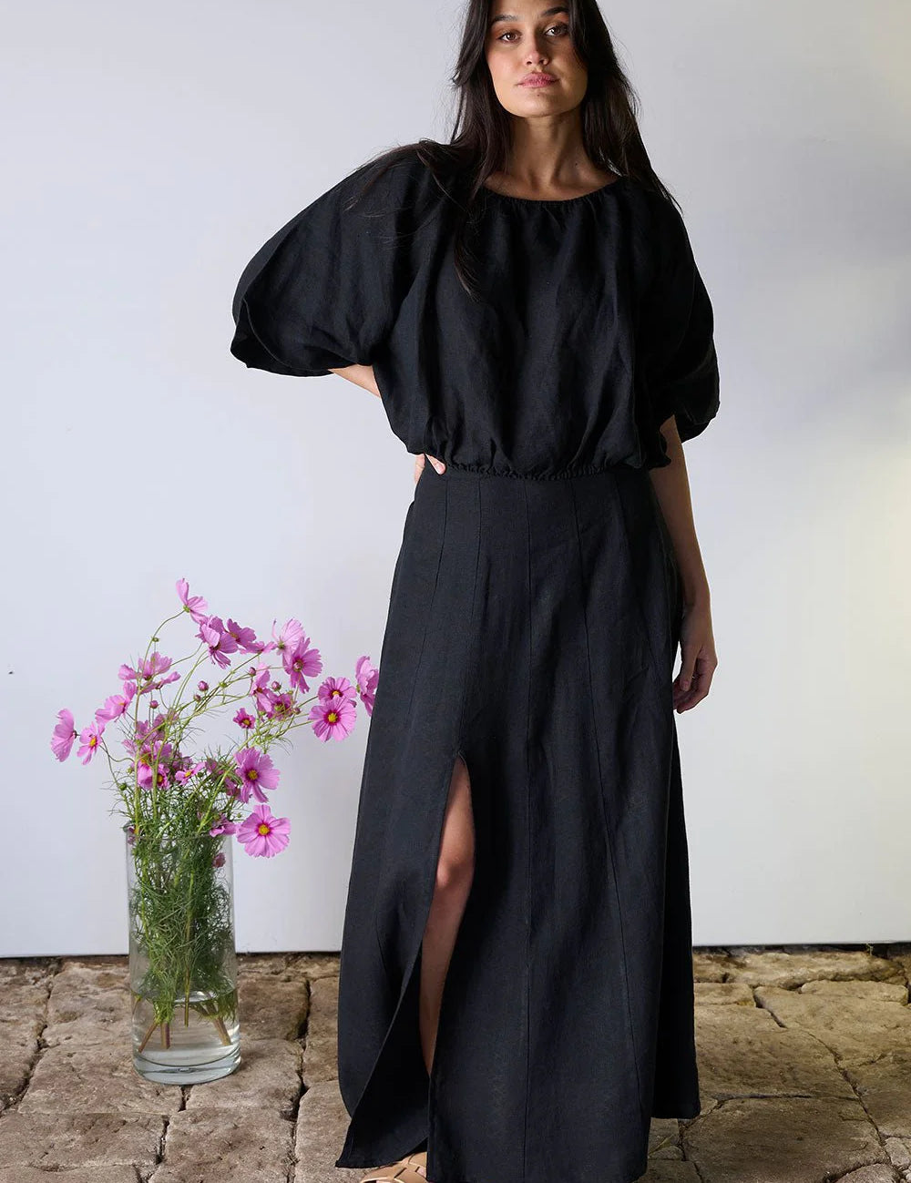 eadie-lifestyle-amalfi-linen-maxi-skirt-black-692366_jpg_8622d3b6-e7c9-4da5-bb3f-88089731e5d5.webp