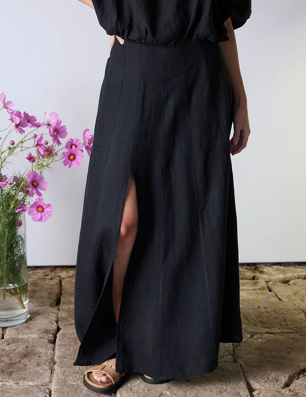 eadie-lifestyle-amalfi-linen-maxi-skirt-black-851908_jpg.webp