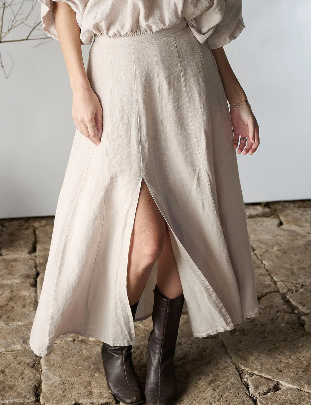 eadie-lifestyle-amalfi-linen-maxi-skirt-natural-247186_jpg.webp