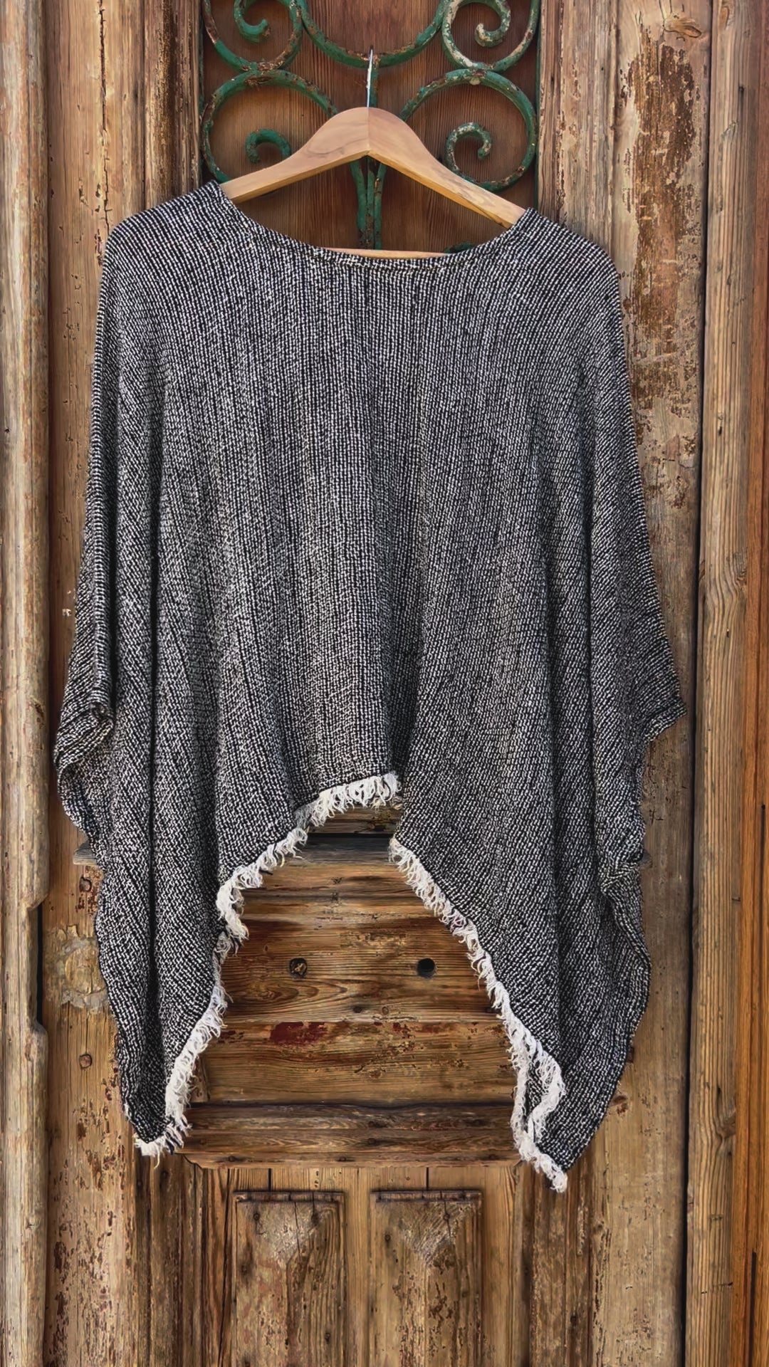 Bono Top - Natural Black Spaced Heavy Mesh