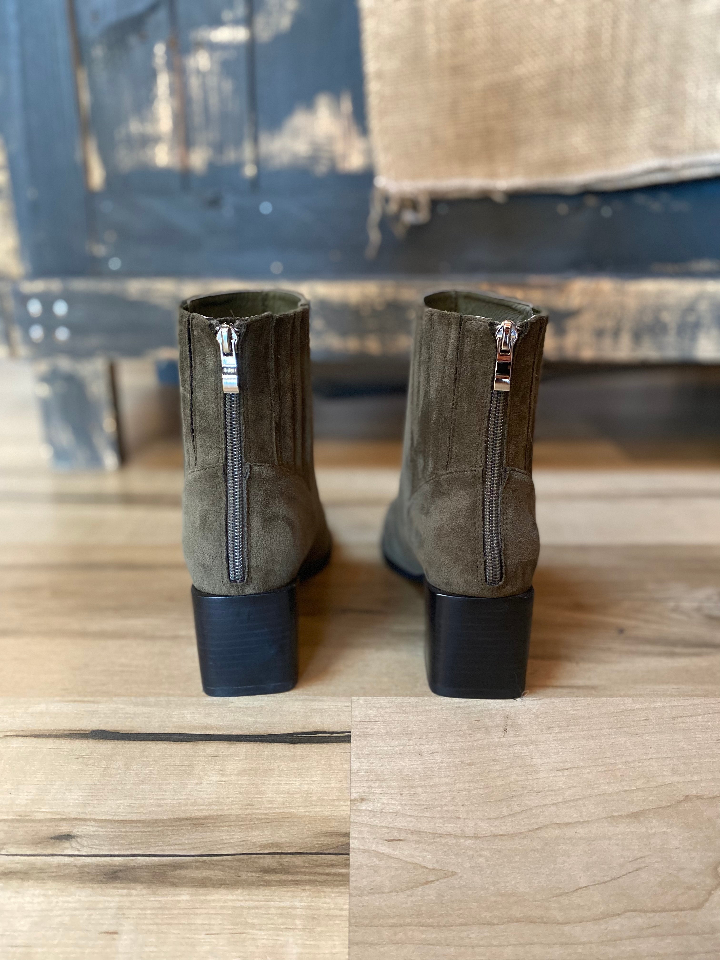 Paris Microsuede Shoes - Green