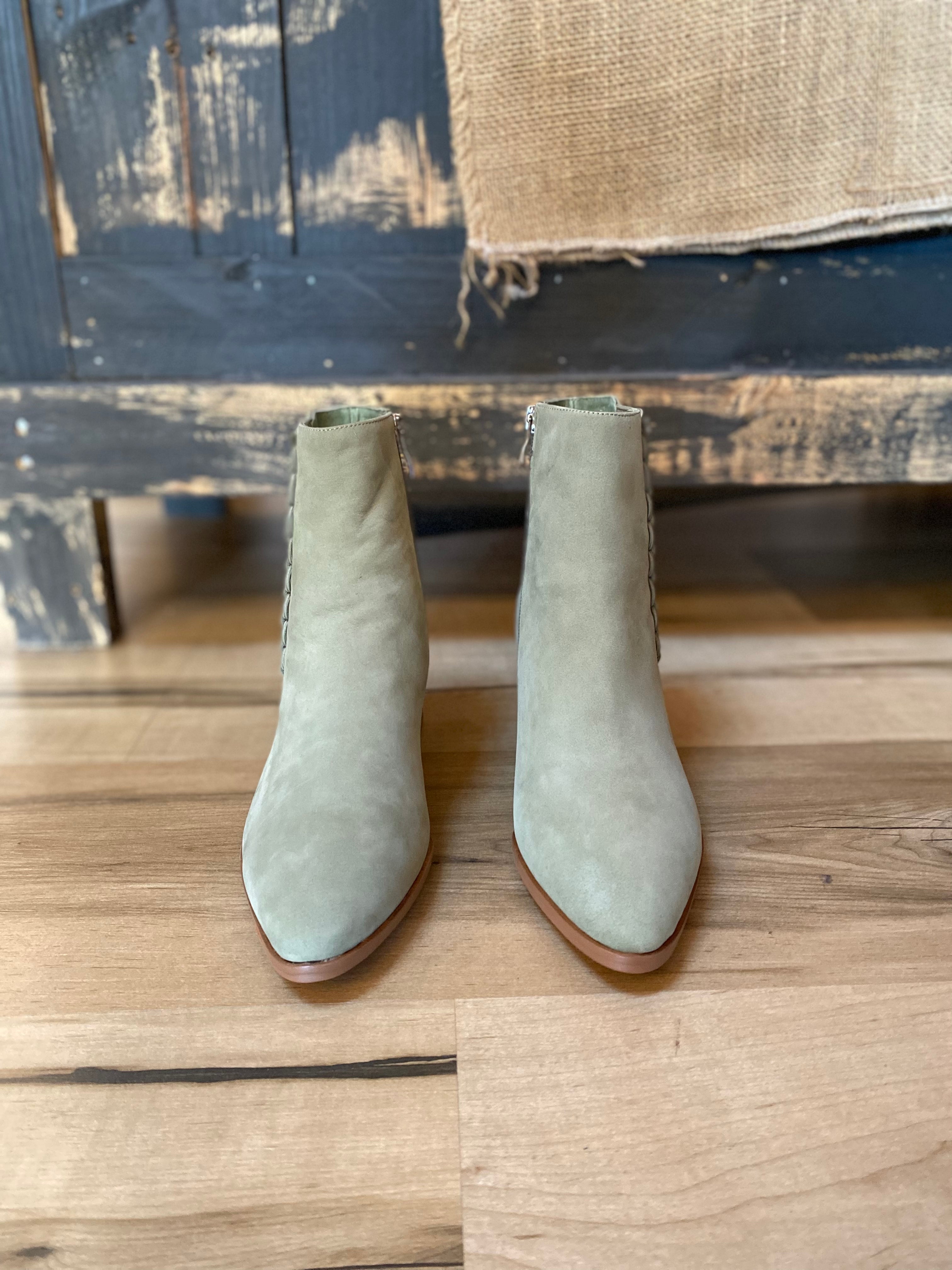 Oxford Suede Leather Shoe