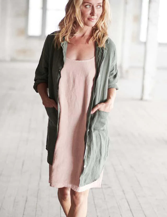 EADIE_APP_2019_2572linen_dress_linen_shirt_85NIGTSMF16_85SHIRTSMA25_640x960_1024x1024_1080x_117619ad-2f12-4d7f-af05-4e6032adf994.webp