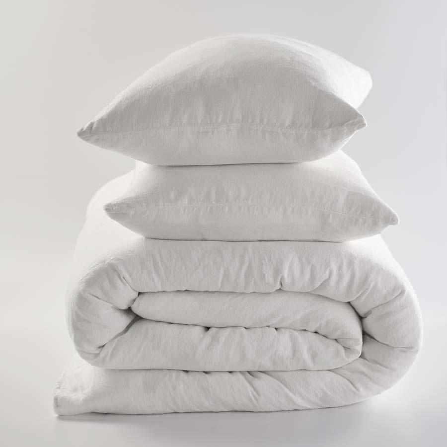 EADIE_PRO_01LIN210180I01_01LIN240210I01_100__LINEN_Duvet_Cover_Pillow_Case_Set_White_web_aa65ca62-d4cf-49a6-934d-2c812658ae2a.jpg