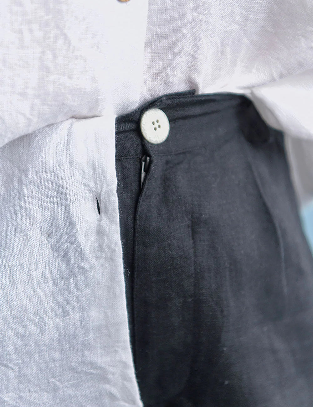 Eadie-Lifestyle-Capri-Shorts-black.webp
