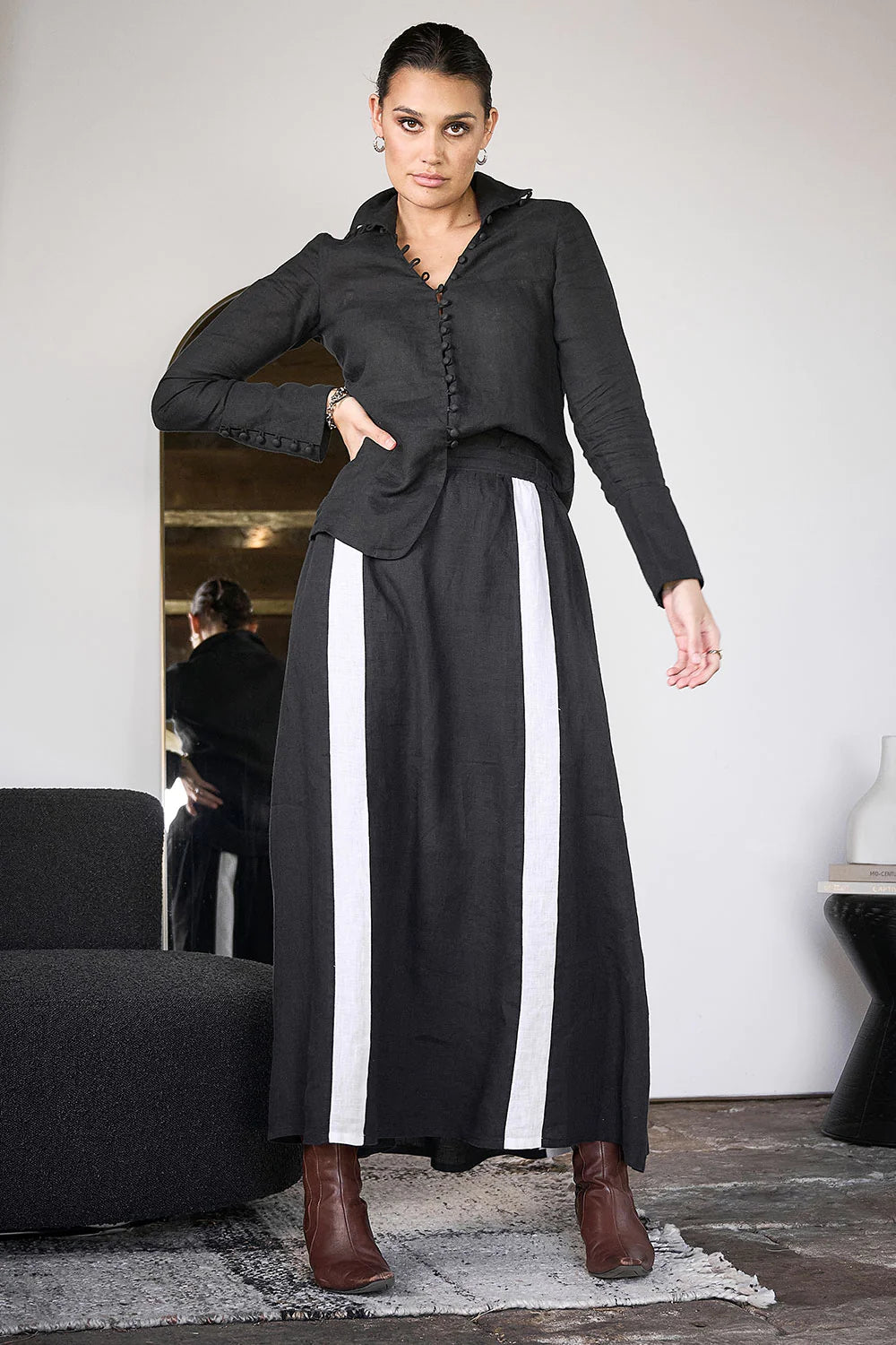 Macro Linen Skirt - Black