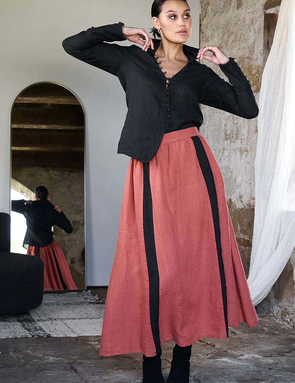 Eadie_Lifestyle_Alexa_Linen_Blouse_Black_Marco_Linen_Skirt_Rust_2716_12e75abb-a654-4f55-b4a6-734d0398bf80.webp