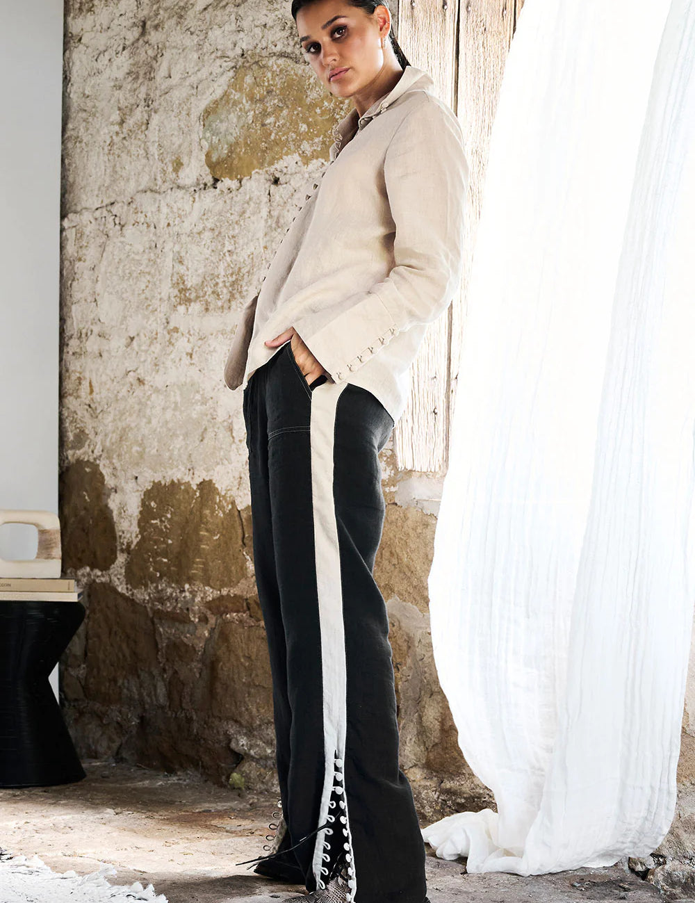Eadie_Lifestyle_Alexa_Linen_Blouse_Natural_Alexa_Pant_Black_1256_b839eb42-4bd9-4ca0-b03b-559711b7163a_jpg.webp