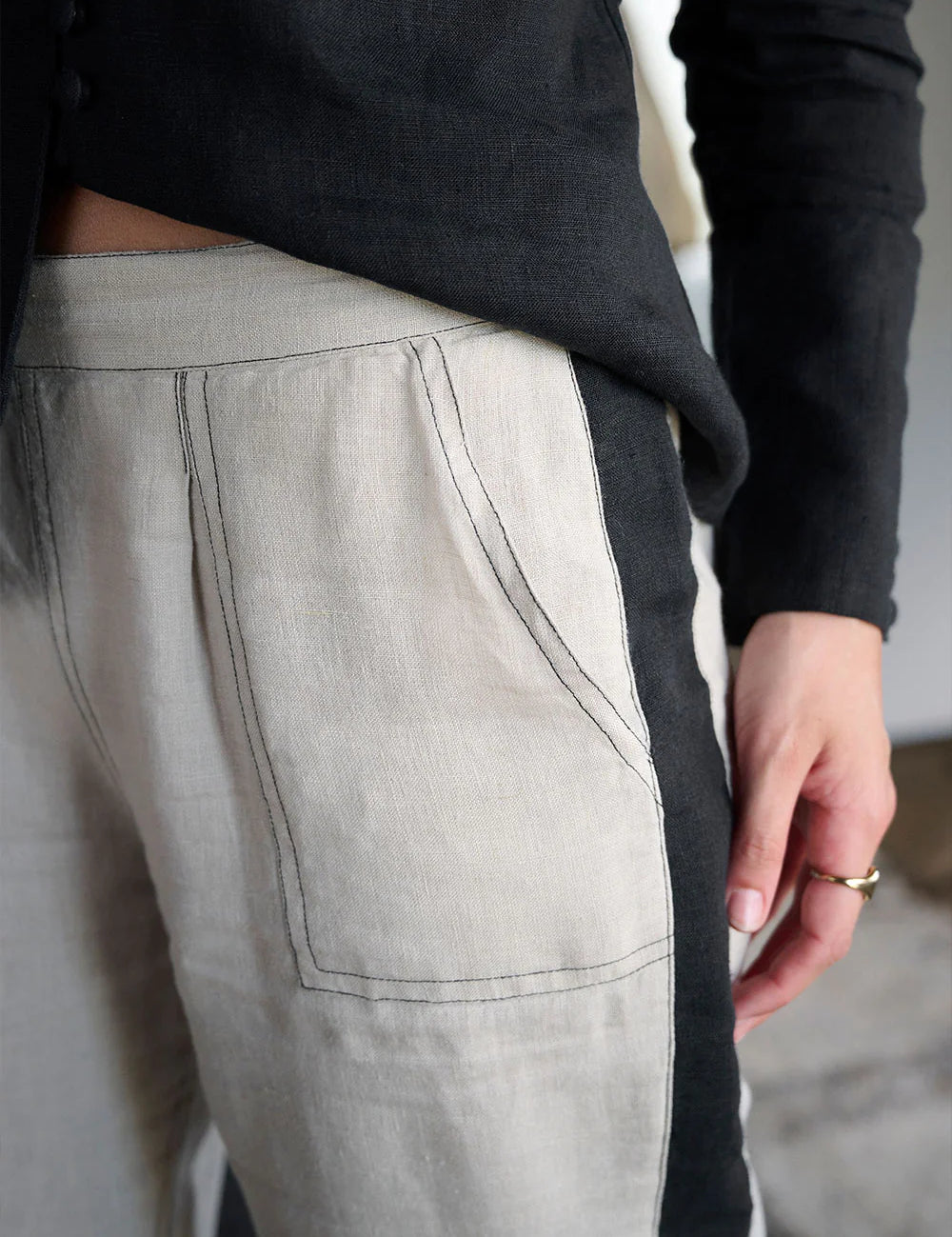 Eadie_Lifestyle_Alexa_Linen_Pant_Natural_0973.webp
