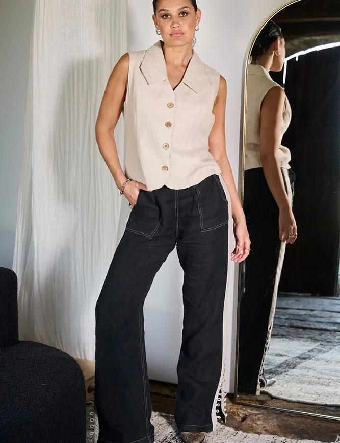 Eadie_Lifestyle_Muse_Linen_vest_Natural_Alexa_Linen_Pant_Black_3245_jpg.webp