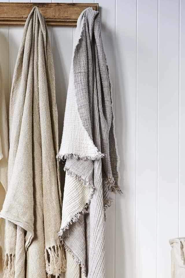 Sea Foam Throw - Slate/Natural