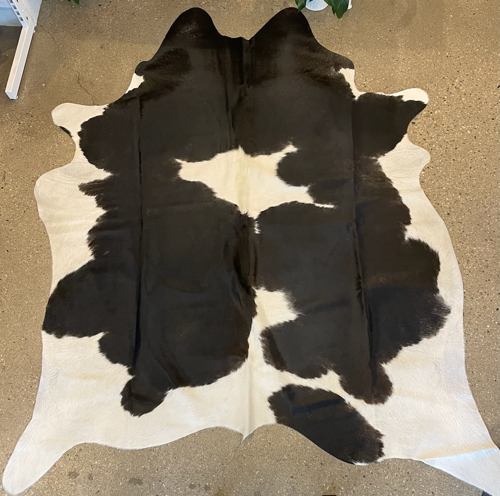 Cowhide - Black + White