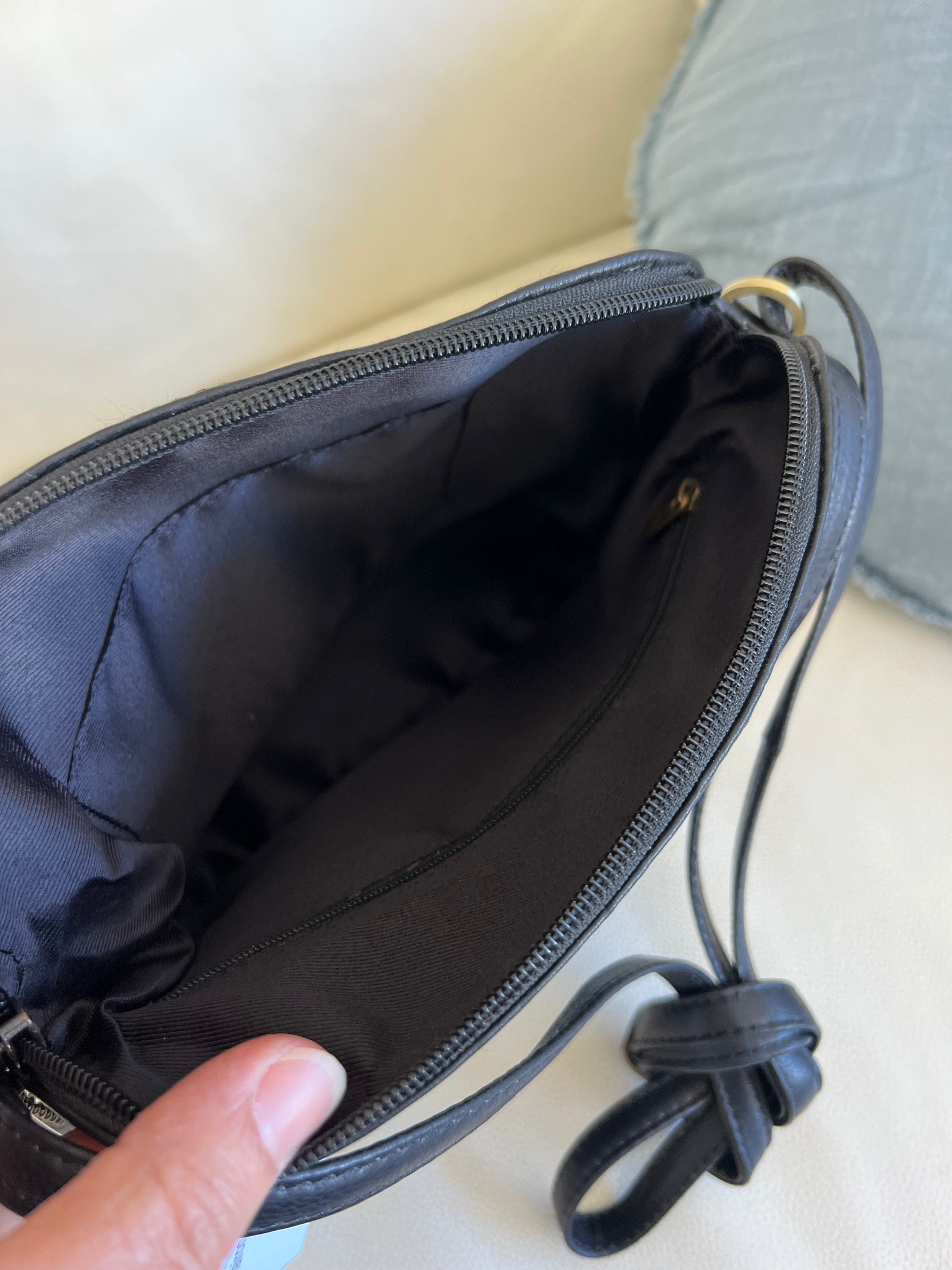 Cowhide Bag Finland Black