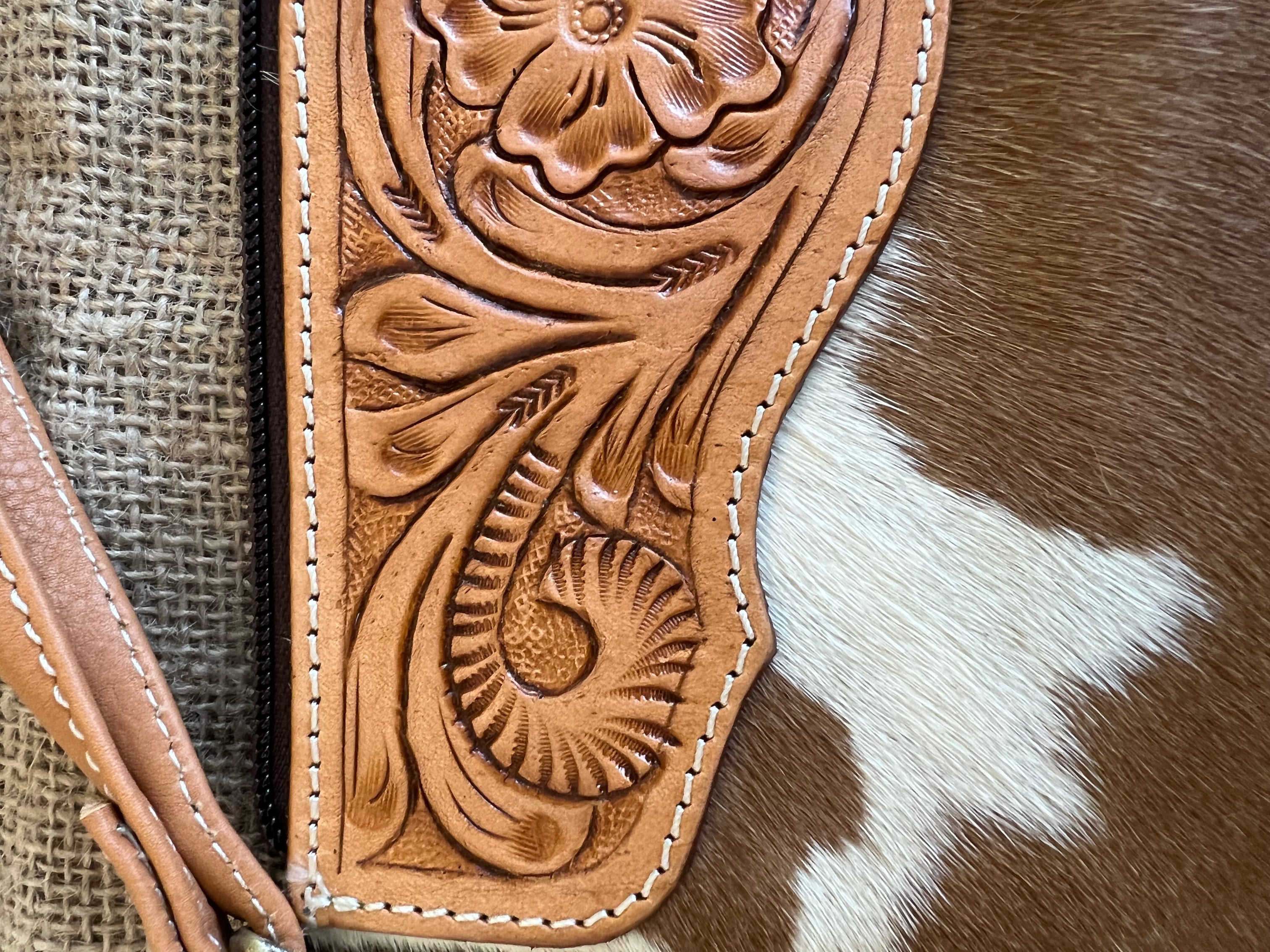 Cowhide Clutch Para - Tan