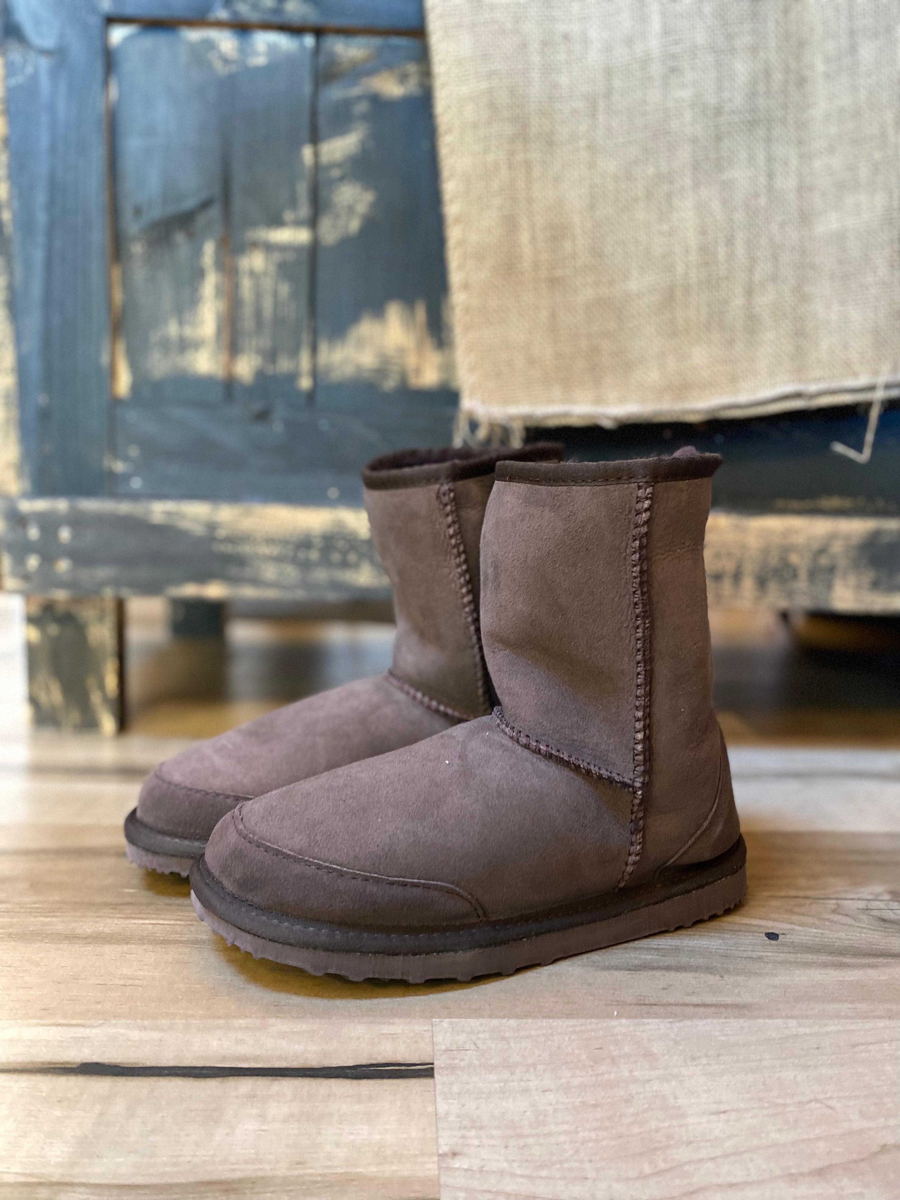 Mid Classic Ugg Boot - Chocolate