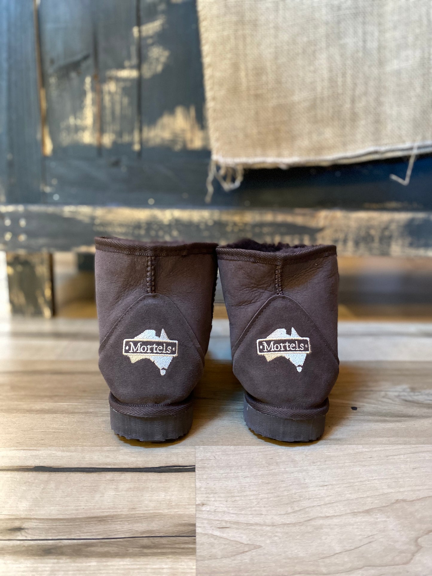 Short Classic Ugg Boots - Chocolate