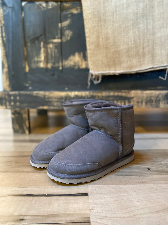 Short online grey uggs