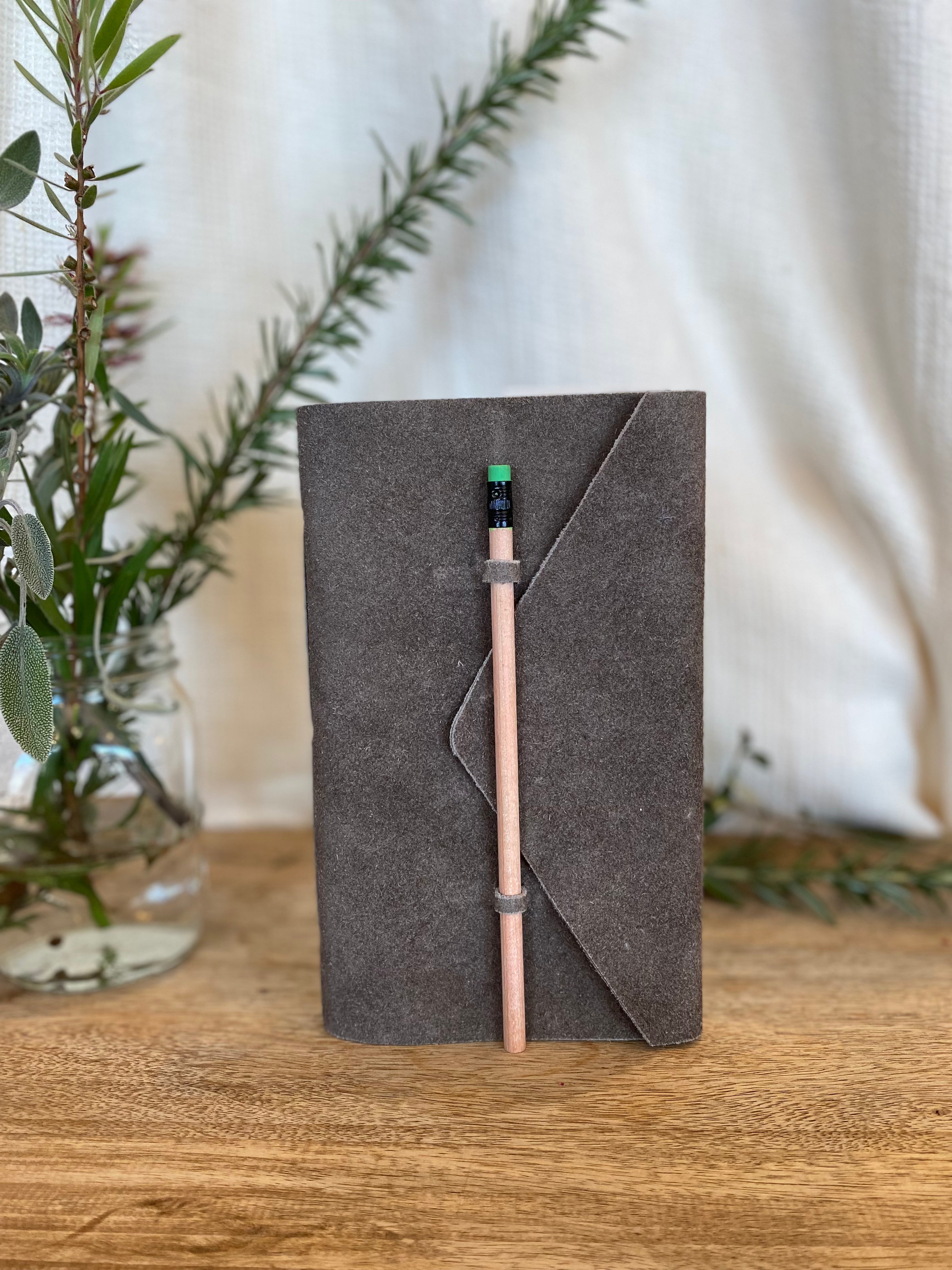 Medici Journal Suede